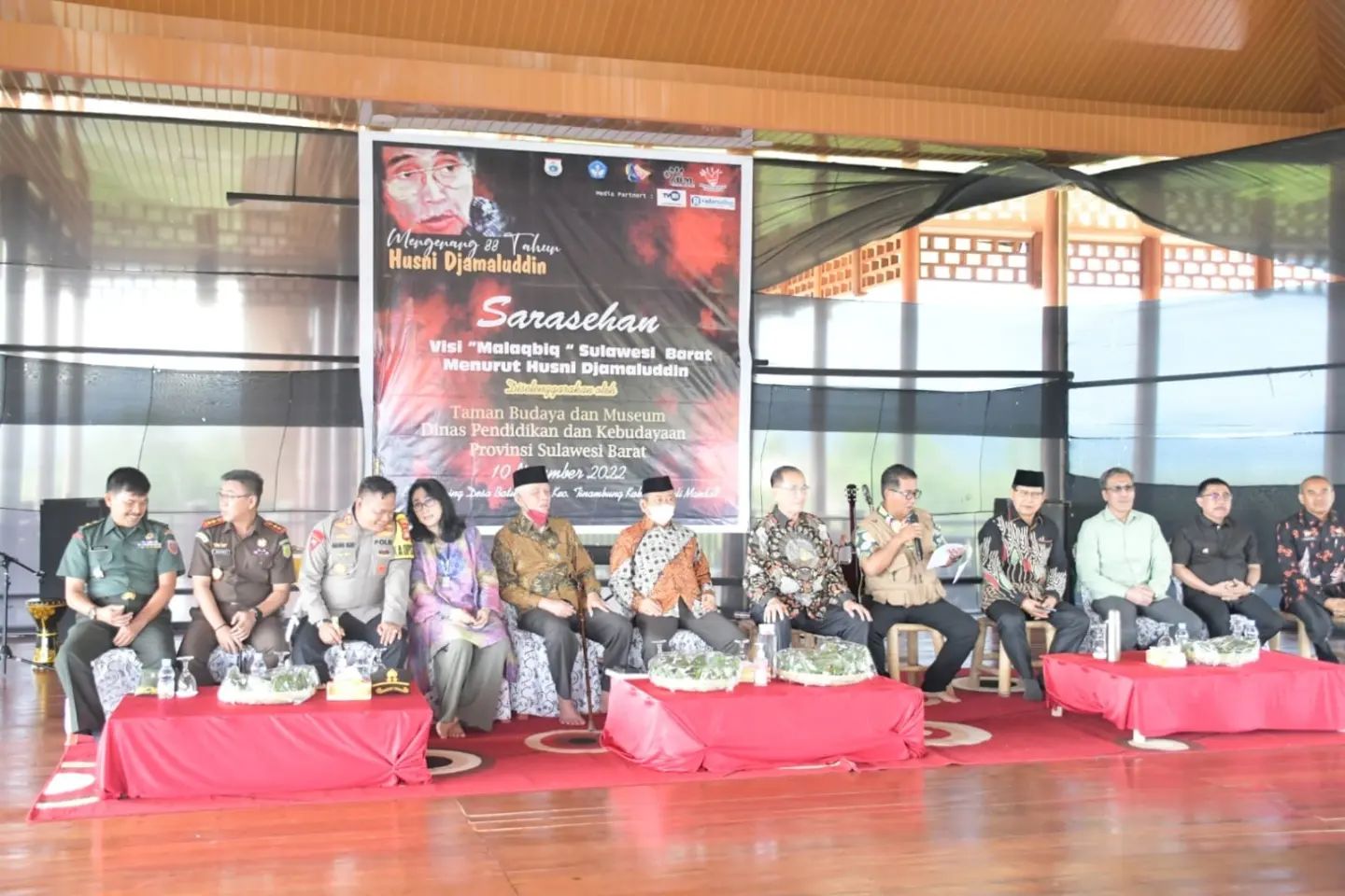 Usman Suhuriah Hadiri Sarasehan Mengenang 88 Tahun Husni Djamaluddin di Tinambung